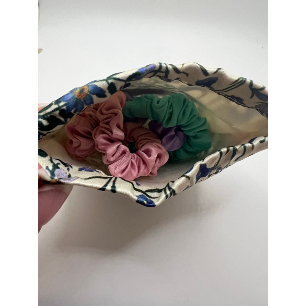 New Gucci Beauty Floral Scrunchie Set One Size Pink Purple Green - Picture 3 of 3